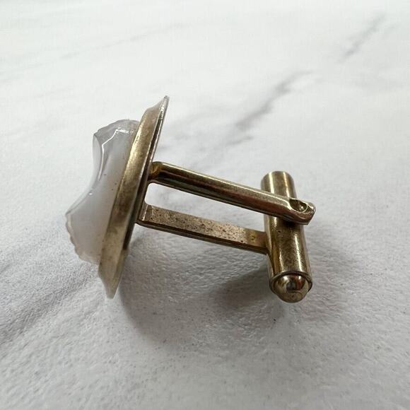 Vintage Gold Tone Oval Single Cufflink - Picture 5 of 5